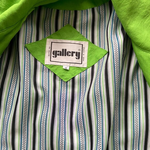 Vintage Green and purple Gallery trench coat with sash. Size 12.Good condition. - Picture 9 of 11